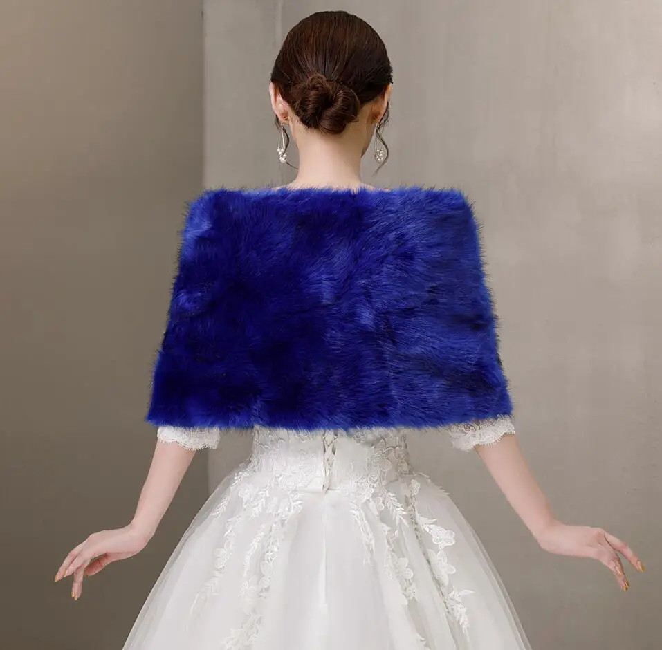 Blue Faux Fur Crystal Brooch W - Stole Wedding Shawl 评论和价格