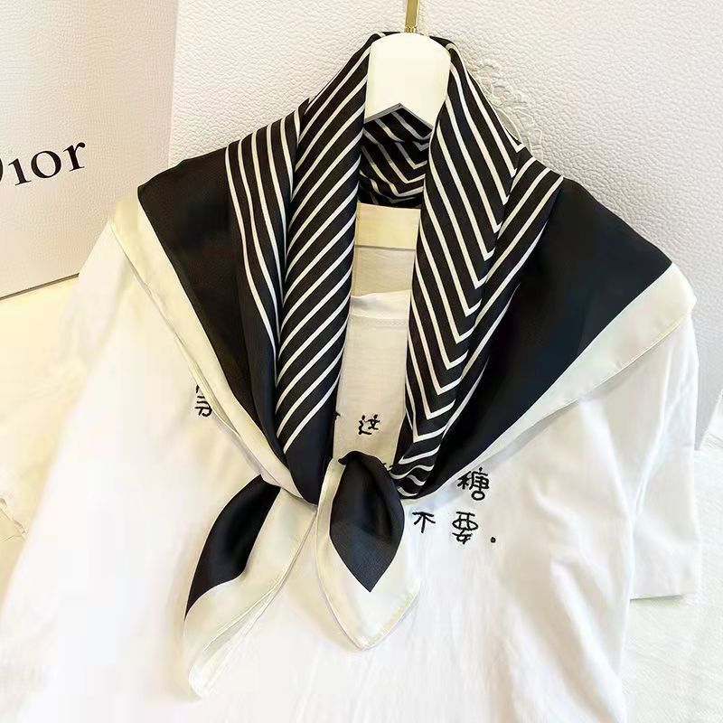 Fashion Square 70cm Black and  - Silk Tie Striped 评论和价格
