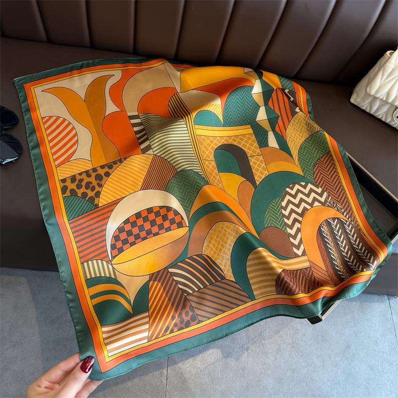 2026 New Geometry Print Silk S - Face Scarf Mask 评论和价格